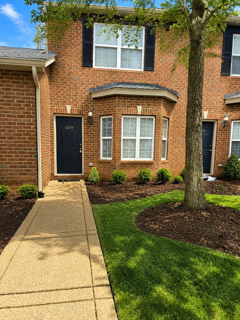 609 Cashmere Dr, Thompsons Station, TN 37179