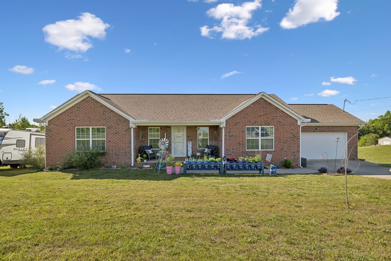 329 Murrell Rd, Dickson, TN 37055