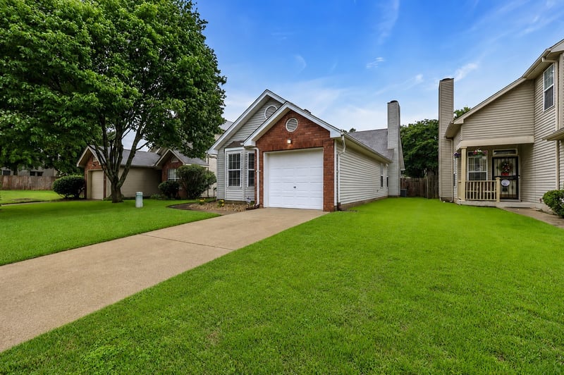 1111 Wembley Dr, Hermitage, TN 37076