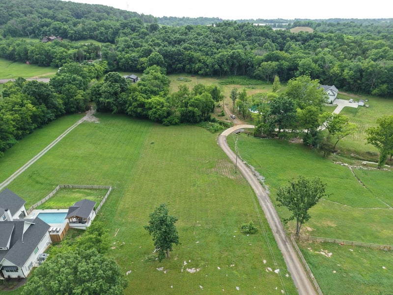2740 Callis Rd, Lebanon, TN 37090