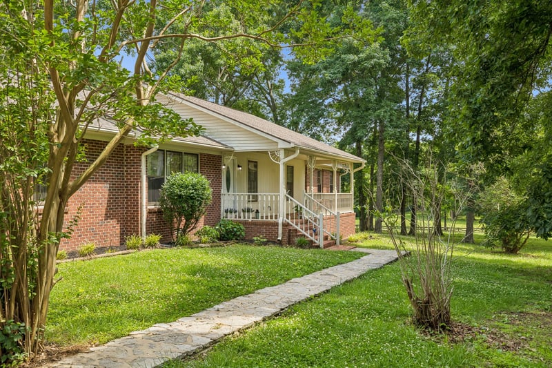 1533 Iron Bridge Rd, Columbia, TN 38401