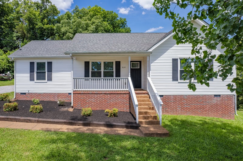 824 Mulberry Dr, Columbia, TN 38401