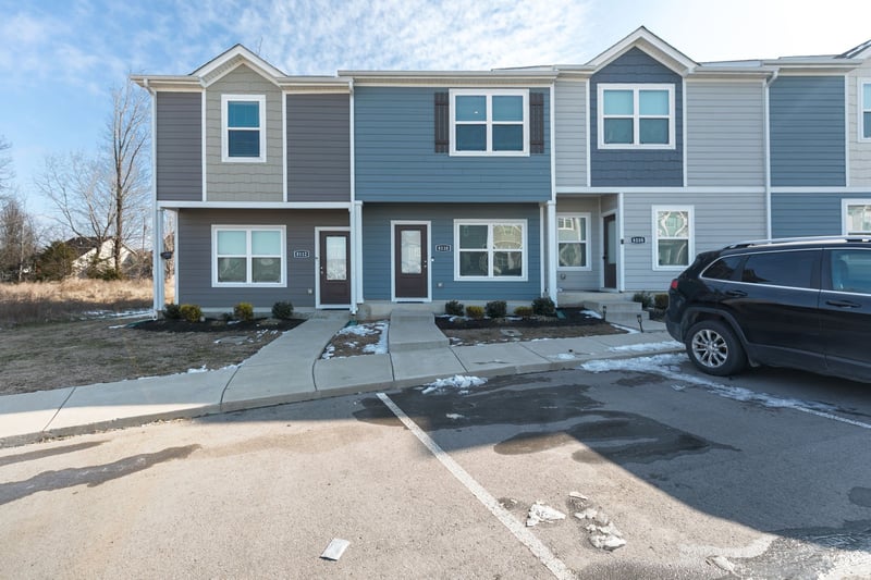 8110 Logan Dr, La Vergne, TN 37086
