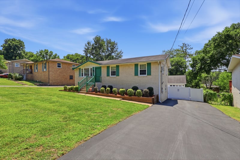 3313 Ironwood Dr, Nashville, TN 37214