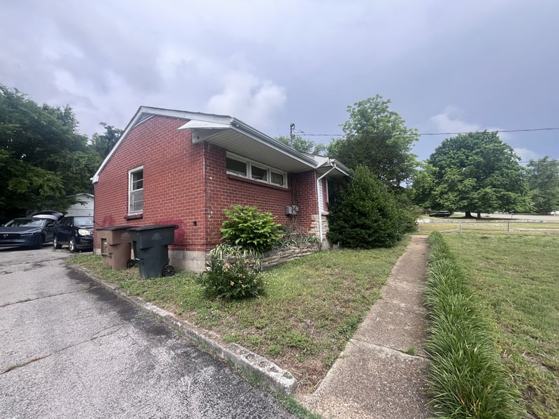 2411 Mcginnis Dr, Nashville, TN 37216