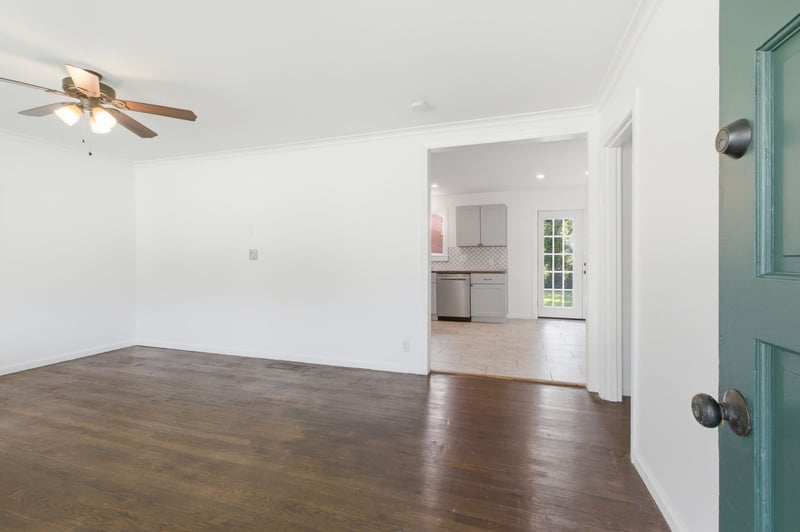 2400 Sandy Dr, Nashville, TN 37216