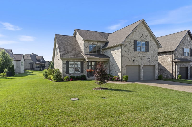 1016 Gadwall Ln, Spring Hill, TN 37174