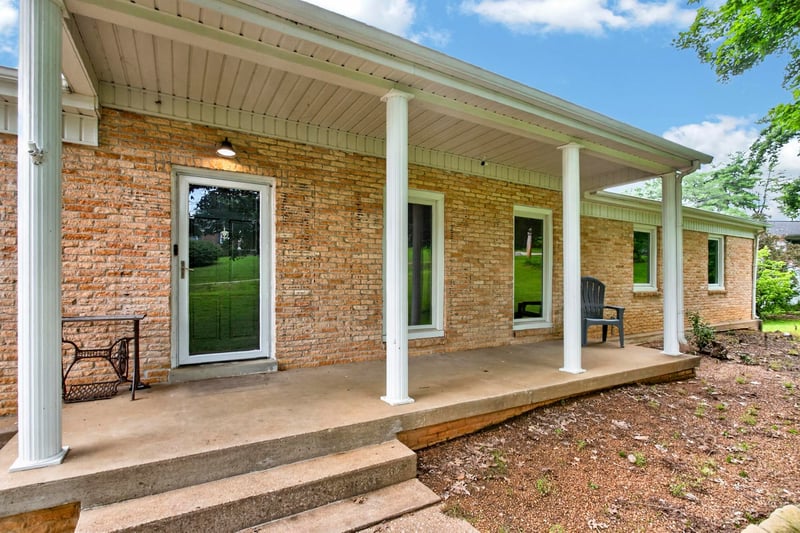 921 Azalea Dr, Columbia, TN 38401