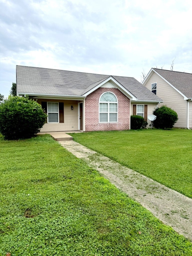 1451 Rochester Dr, Murfreesboro, TN 37130
