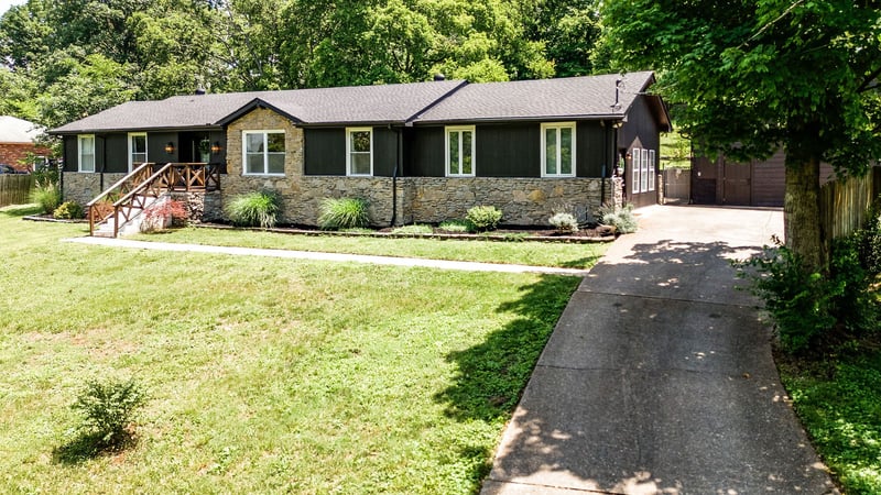 430 Kemper Dr, Madison, TN 37115