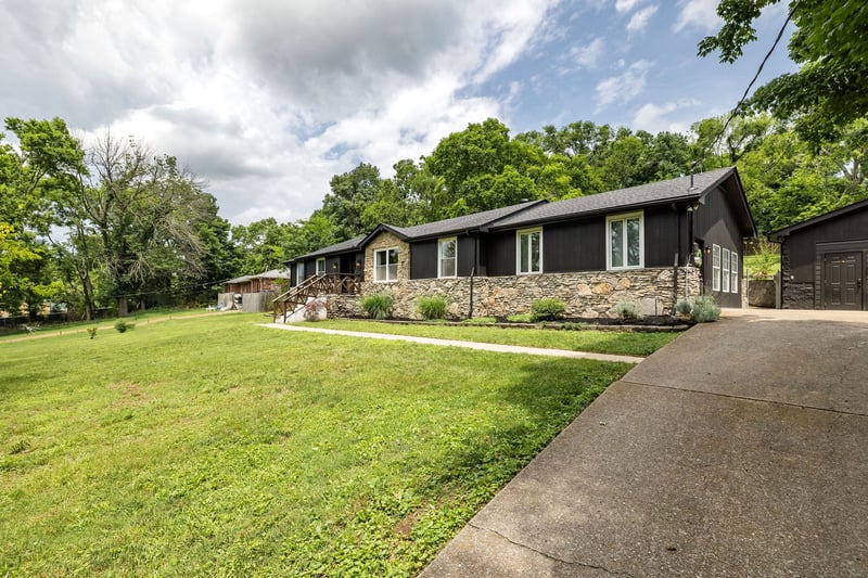 430 Kemper Dr, Madison, TN 37115