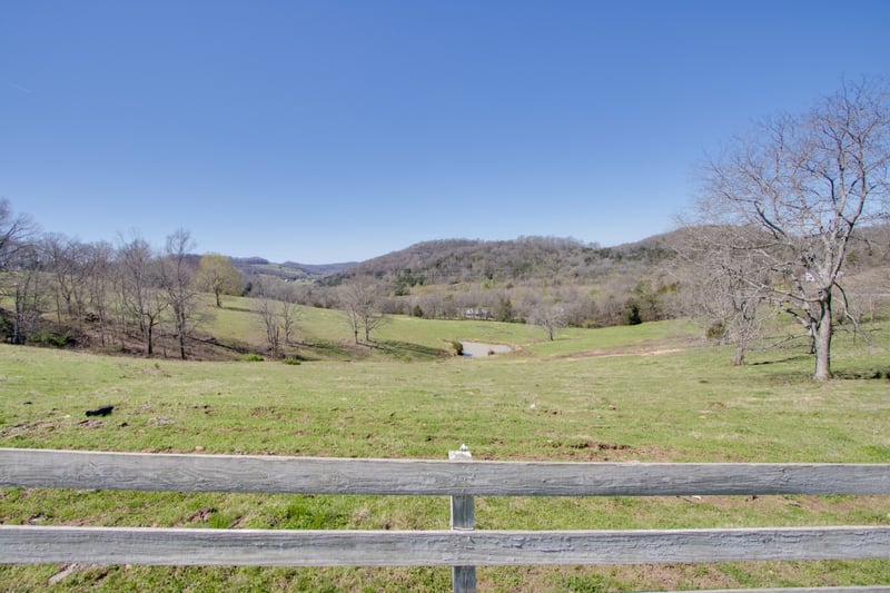 Sullivans Bend Rd, Elmwood, TN 38560