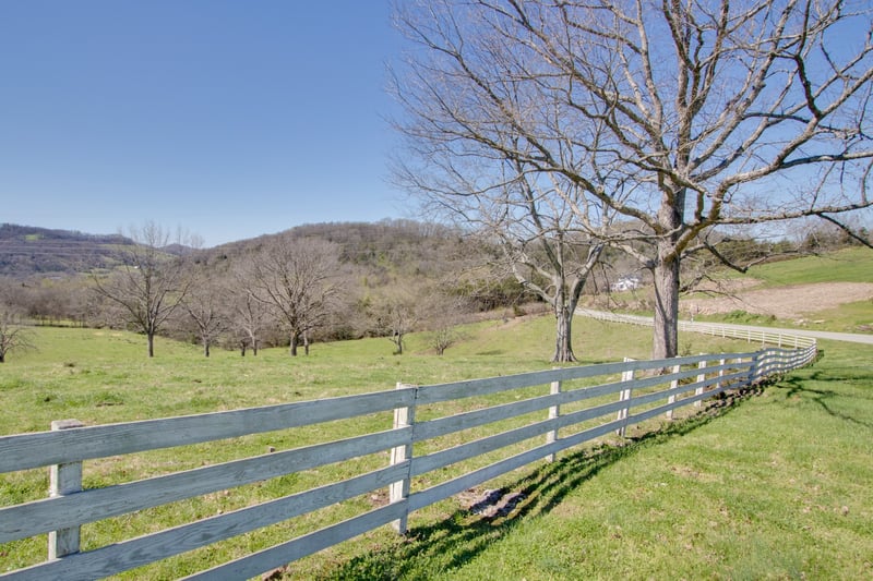 Sullivans Bend Rd, Elmwood, TN 38560