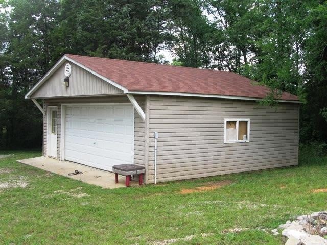 2628 Bristow Rd, Columbia, TN 38401
