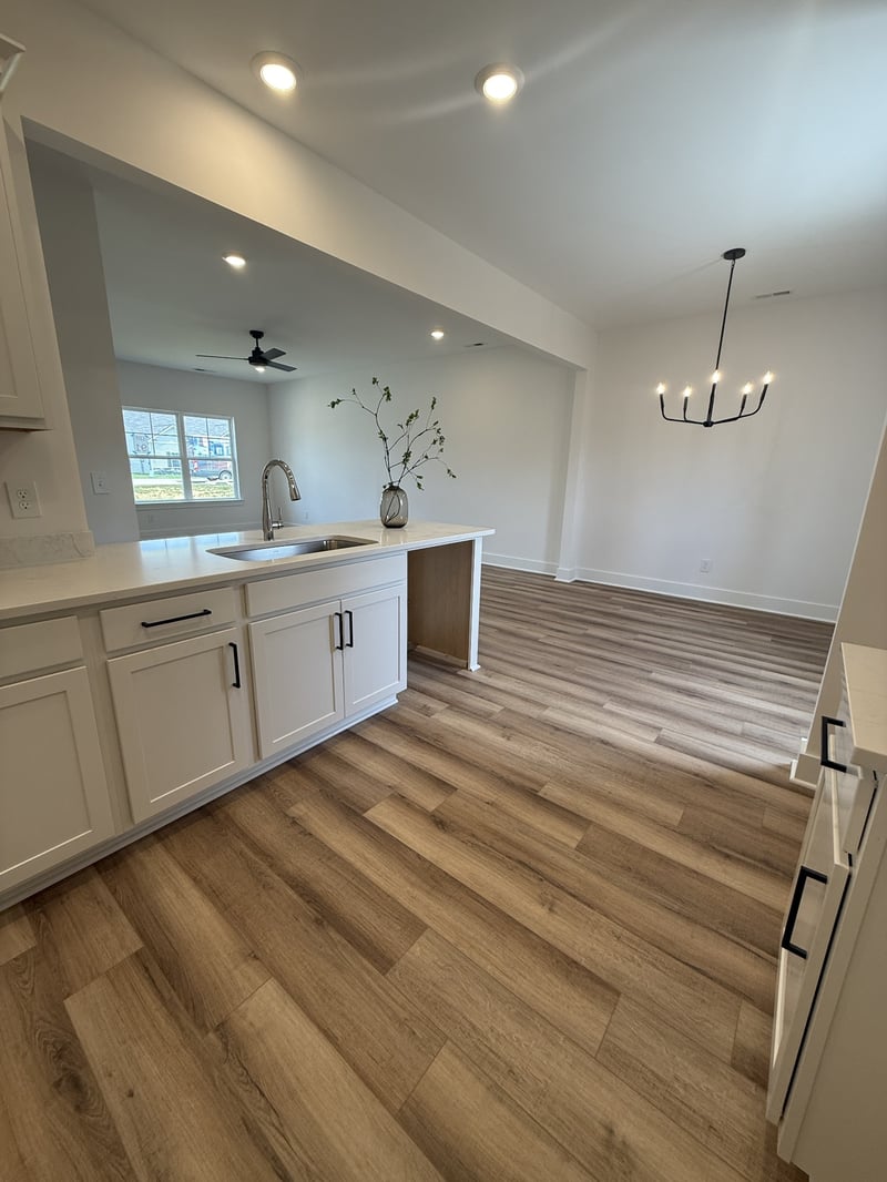 1210 Euclid Dr, Murfreesboro, TN 37127