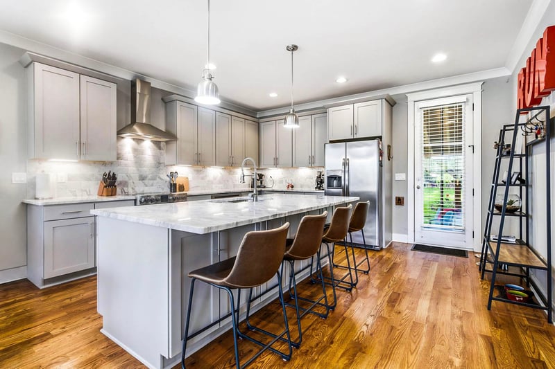 2507B Solon Dr, Nashville, TN 37206