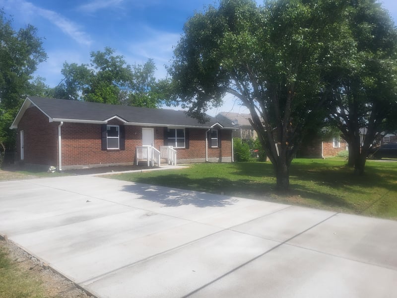 115 Walnut Crest Dr, Gallatin, TN 37066