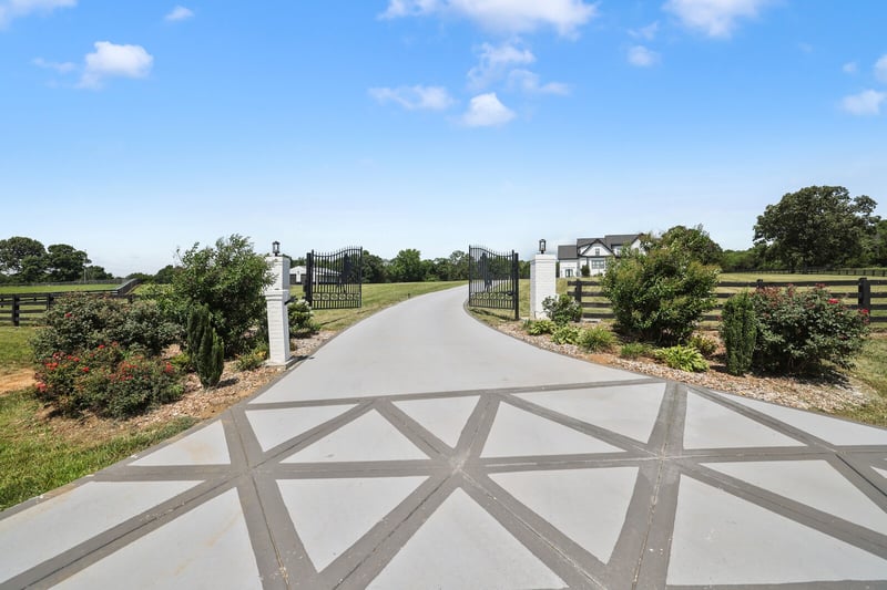 9520 Dyer Rd, Rockvale, TN 37153