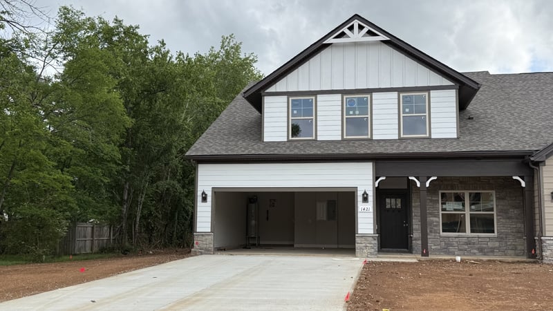 1420 Suzanne Dr, Murfreesboro, TN 37128