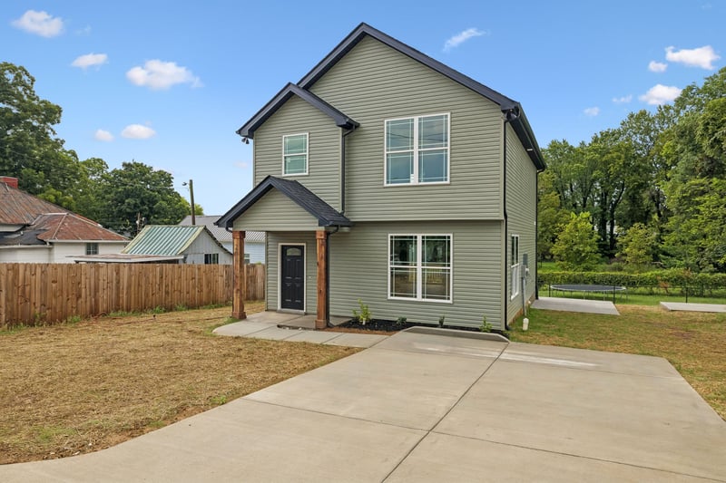 206 15th Ave W, Springfield, TN 37172