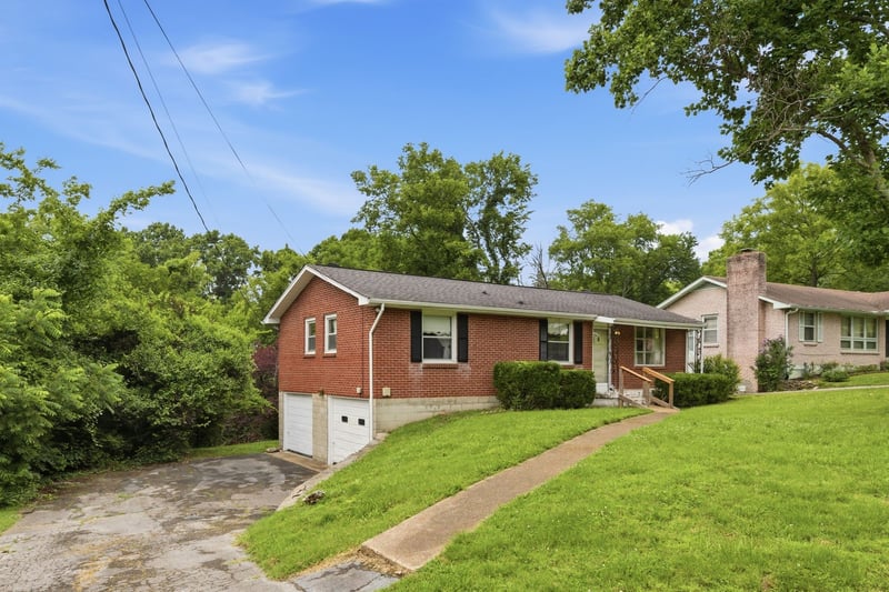 607 Glenpark Ct, Nashville, TN 37217