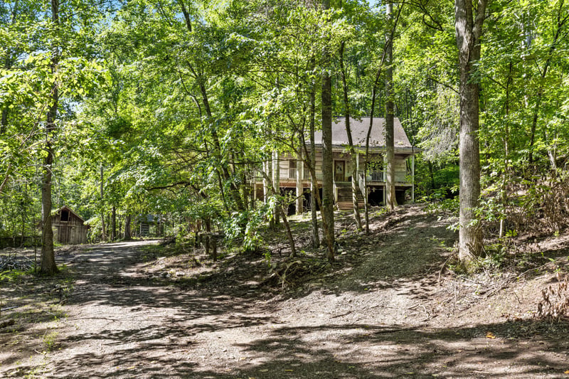1585 Butler Mill Hollow Rd, Bethpage, TN 37022
