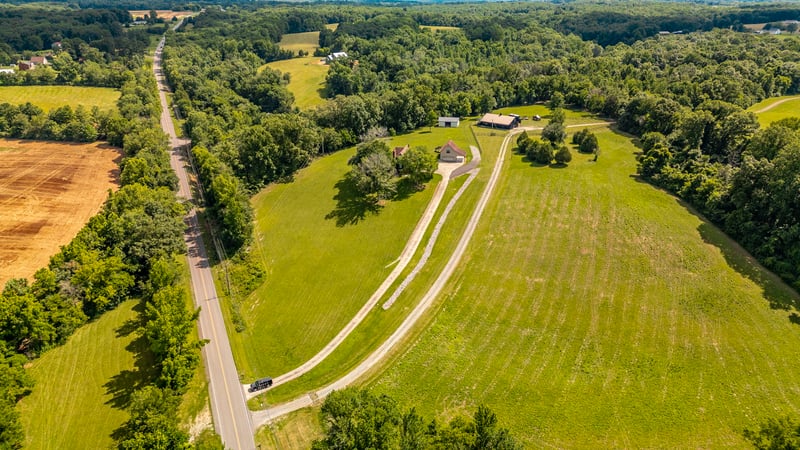 6040 New Cut Rd, Greenbrier, TN 37073