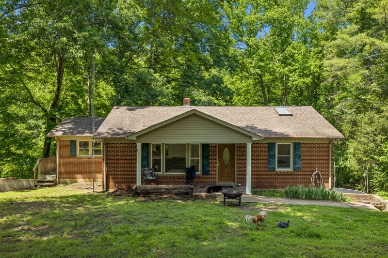 5450 Highway 49 , Vanleer, TN 37181