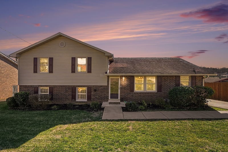 4313 Golden Hills Dr, Nashville, TN 37218