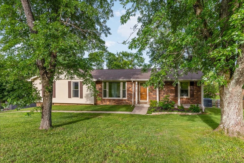 1105 Clearview Dr, Mount Juliet, TN 37122