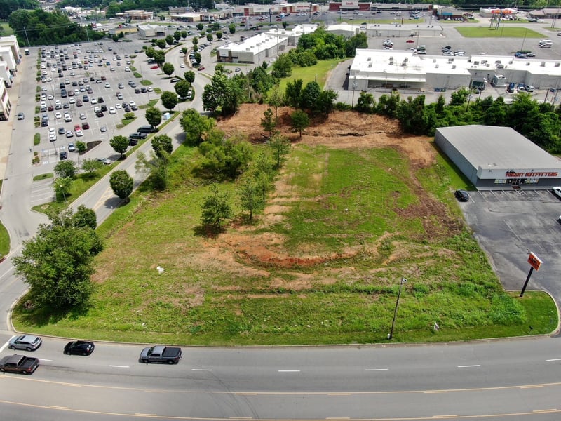 Beasley Dr, Dickson, TN 37055