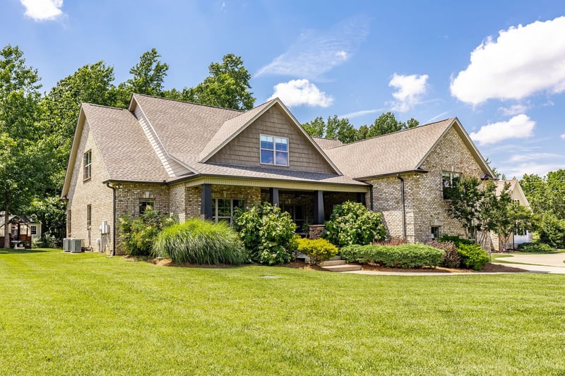 1954 Lake Rd, Greenbrier, TN 37073