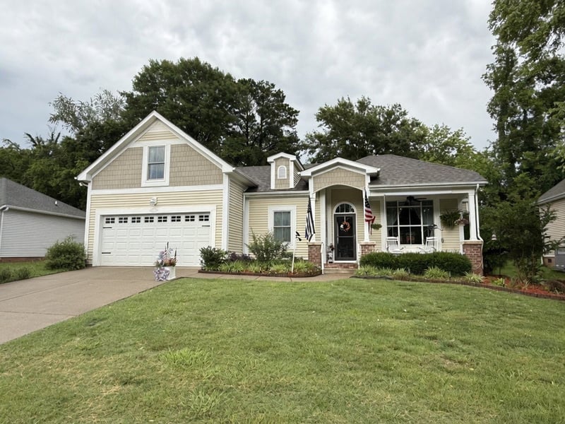 102 Cross Cove Ct, Hendersonville, TN 37075