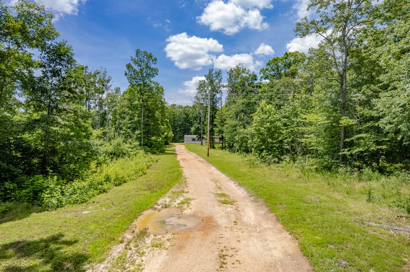 6126 Calvin Potts Rd, Primm Springs, TN 38476