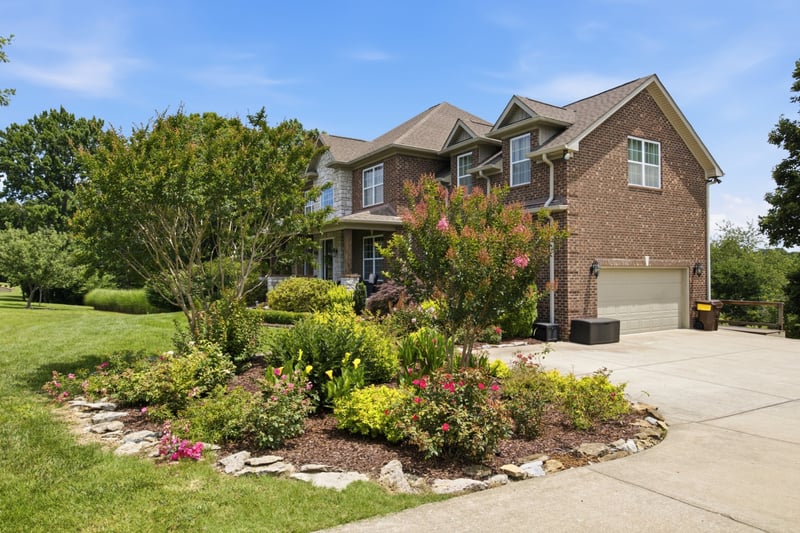 3520 Prominence Dr, Spring Hill, TN 37174