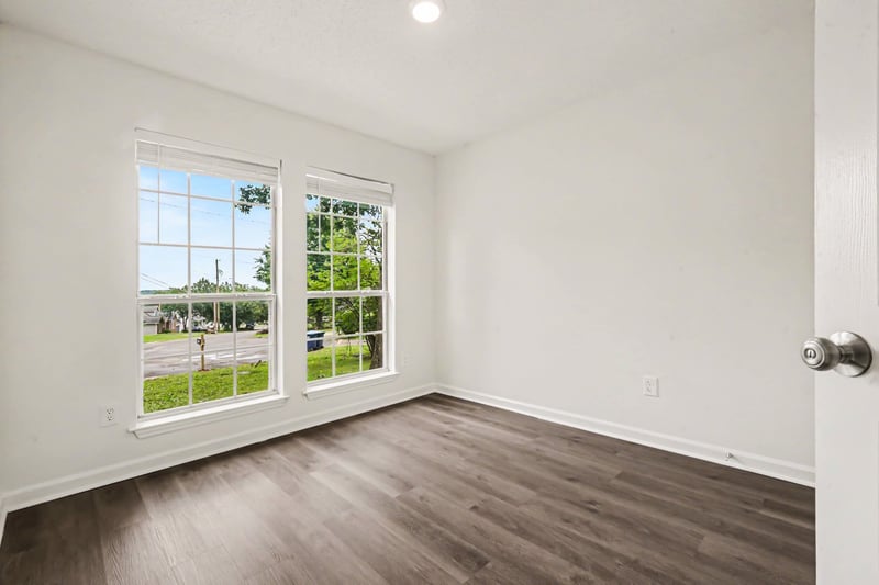 111 Cedar Bend Ct, La Vergne, TN 37086