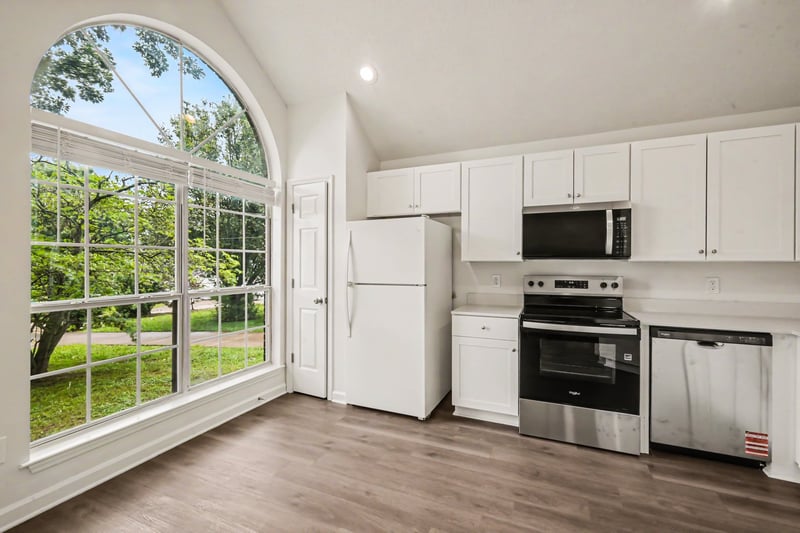 111 Cedar Bend Ct, La Vergne, TN 37086