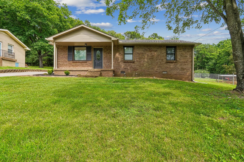 927 Oak Vale, Hermitage, TN 37076
