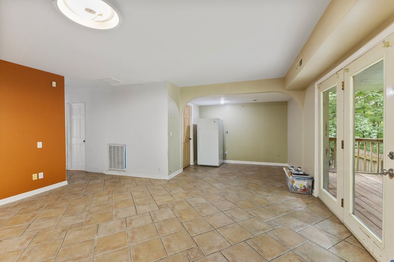 1040 Rustic Hills Dr, Ashland City, TN 37015