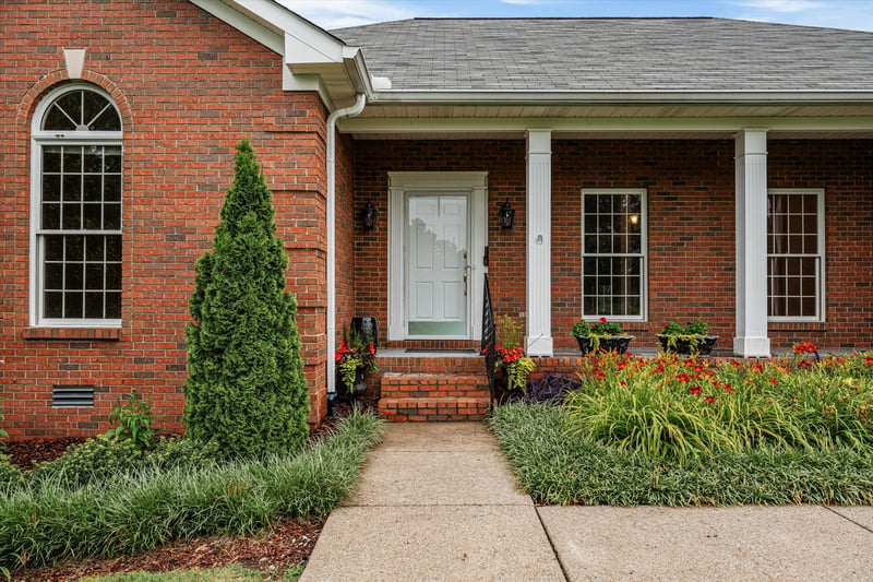1046 Robertson Rd, Gallatin, TN 37066
