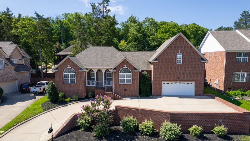 1016 Tulip Blossom Dr, Hermitage, TN 37076