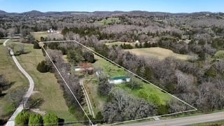 6790 Flat Creek Rd, College Grove, TN 37046
