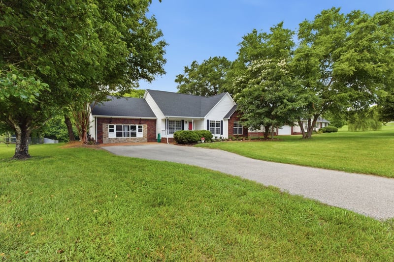 3609 Chunn Valley Dr, Spring Hill, TN 37174