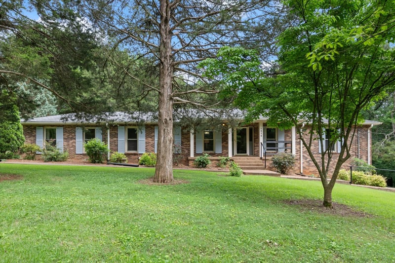 1016 Lakeview Dr, Hermitage, TN 37076