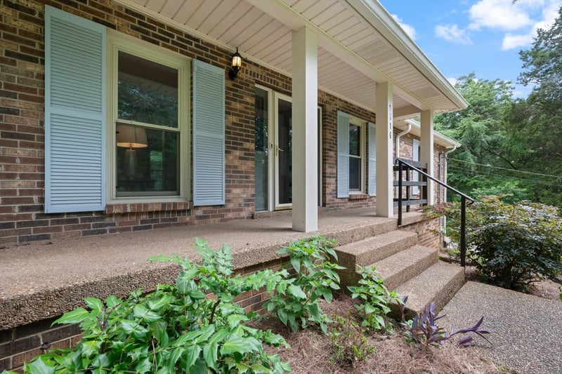1016 Lakeview Dr, Hermitage, TN 37076