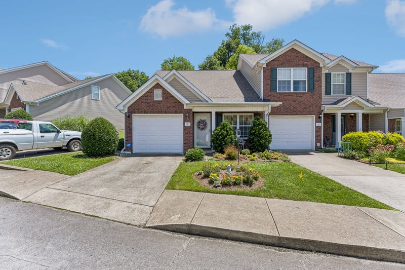 121 Antler Ridge Cir, Nashville, TN 37214