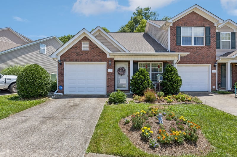 121 Antler Ridge Cir, Nashville, TN 37214