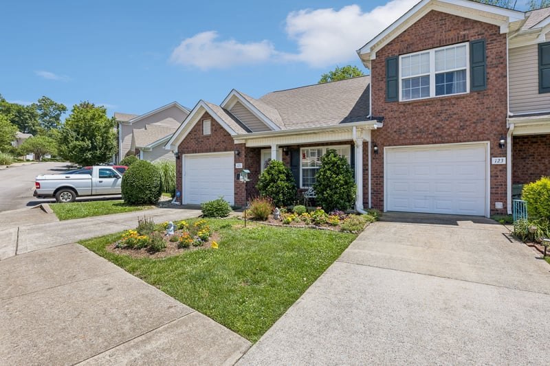 121 Antler Ridge Cir, Nashville, TN 37214