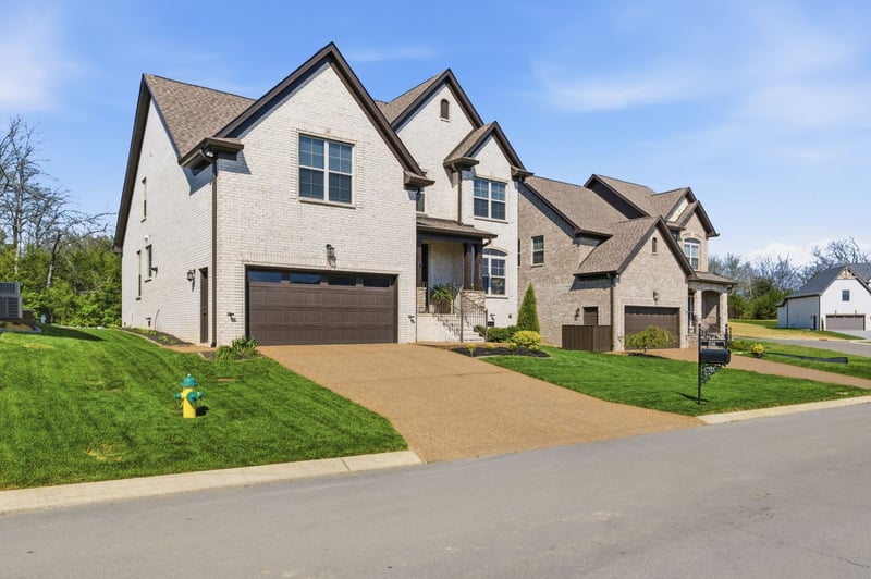 706 Brooke Cv, Mount Juliet, TN 37122