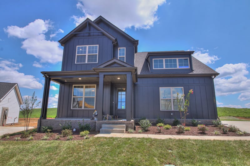 3387 Vinemont Dr, Thompsons Station, TN 37179